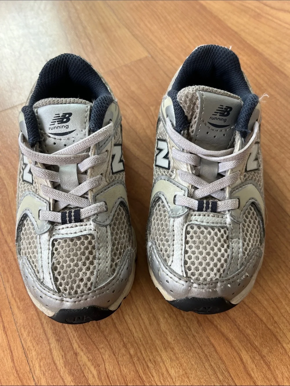 New Balance 530s toddler Silver and navy Sneakers size 8